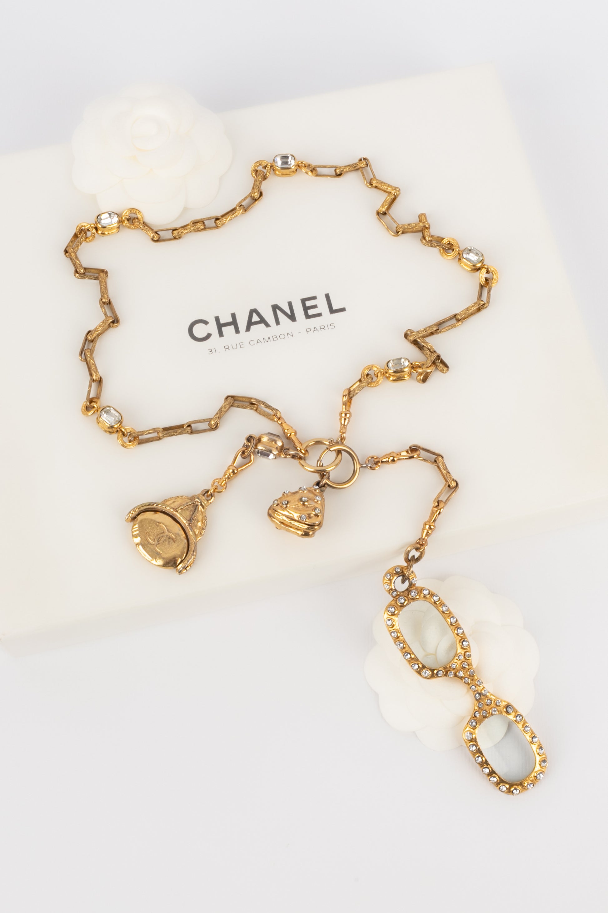 Collier loupe Chanel