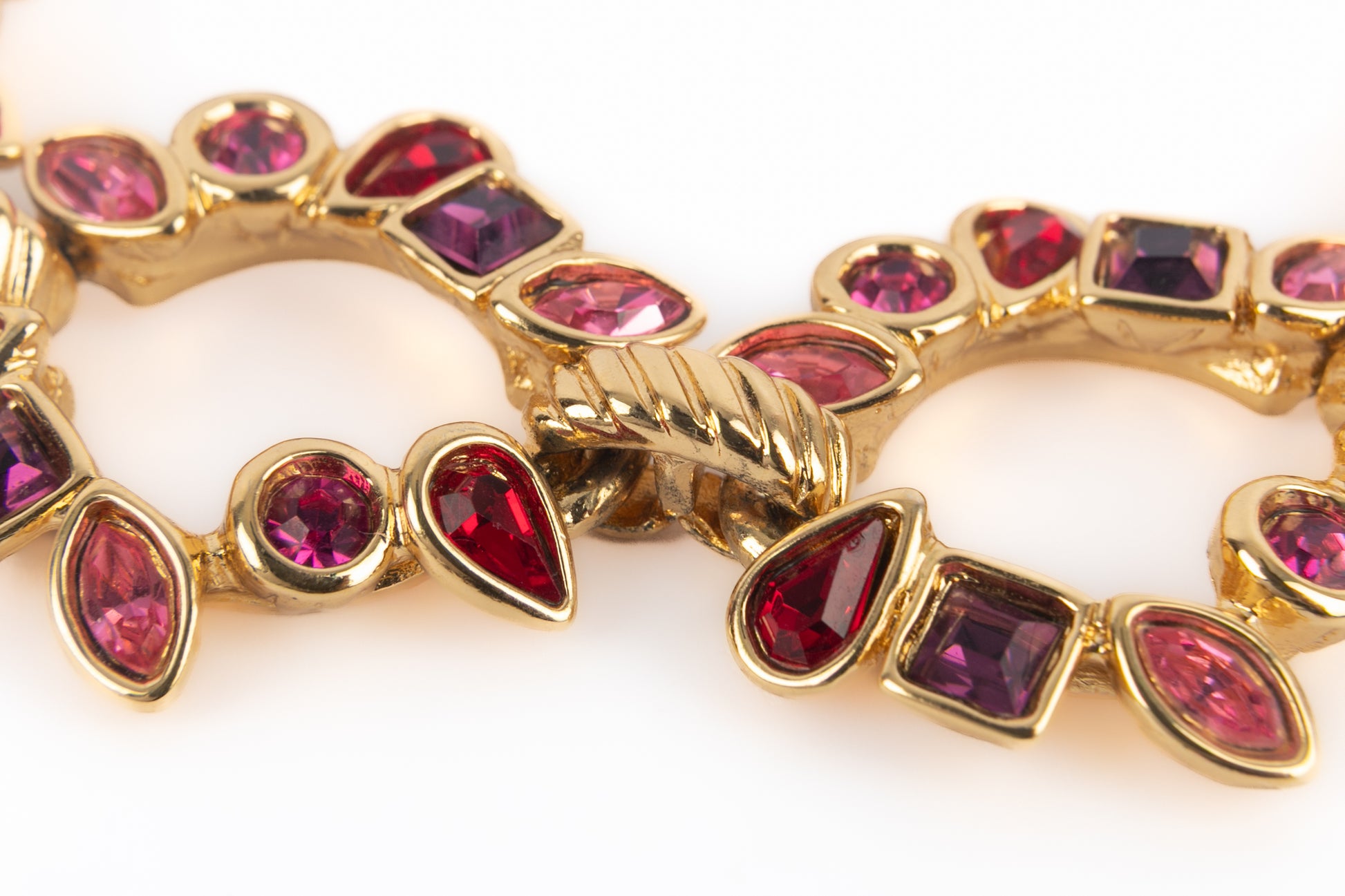 Collier rose Yves Saint Laurent