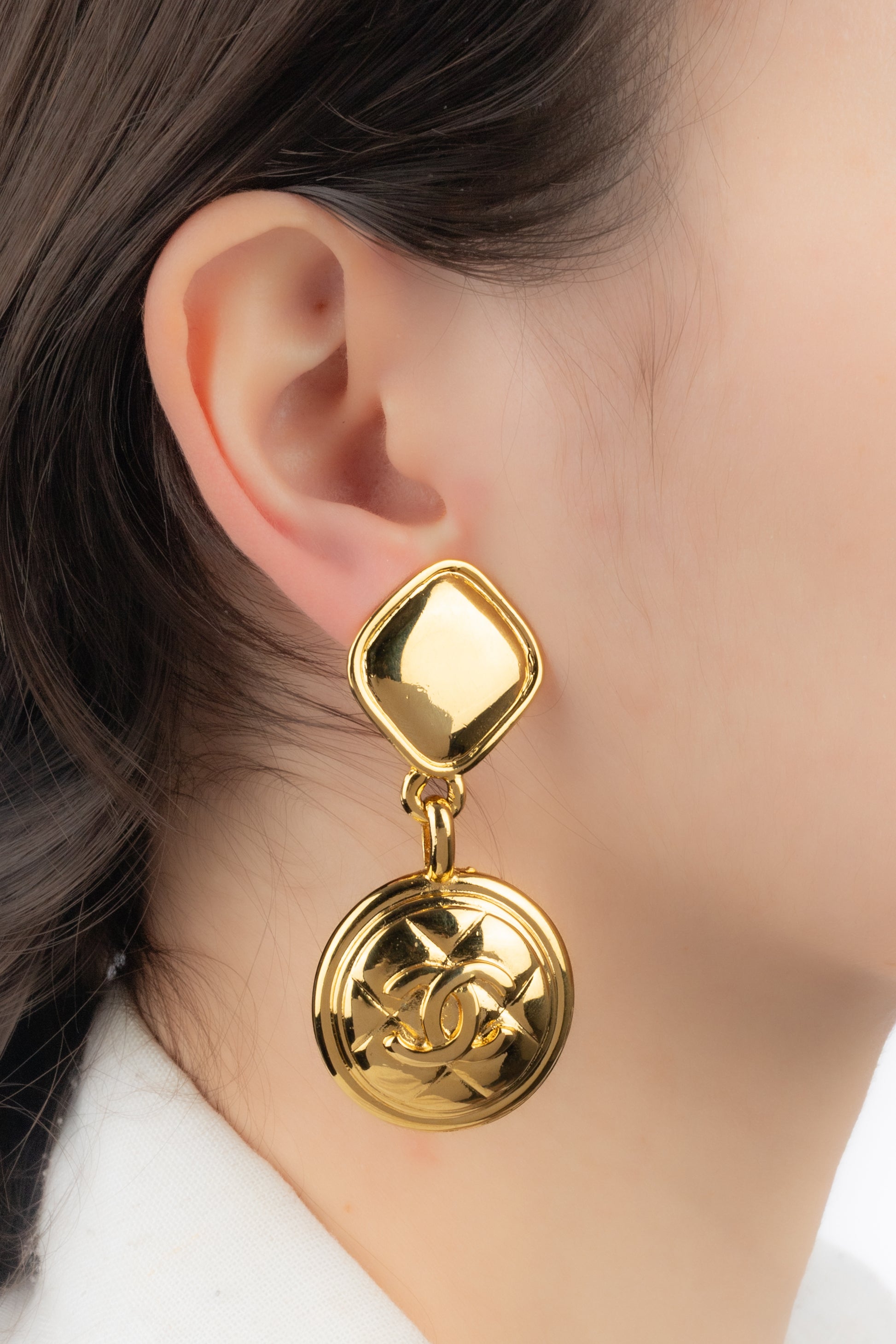 Boucles d'oreilles cc Chanel