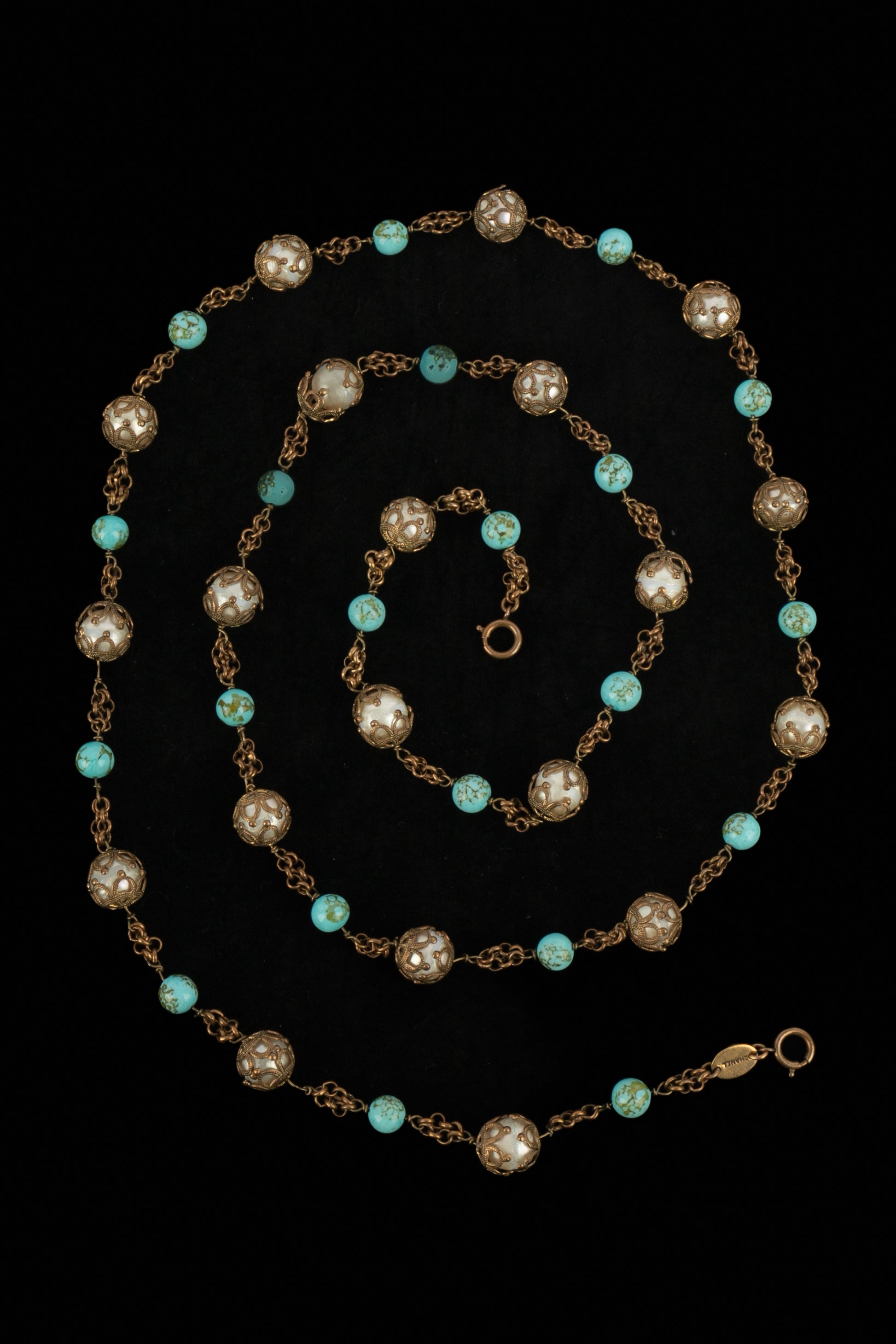 Collier sautoir Chanel époque Coco