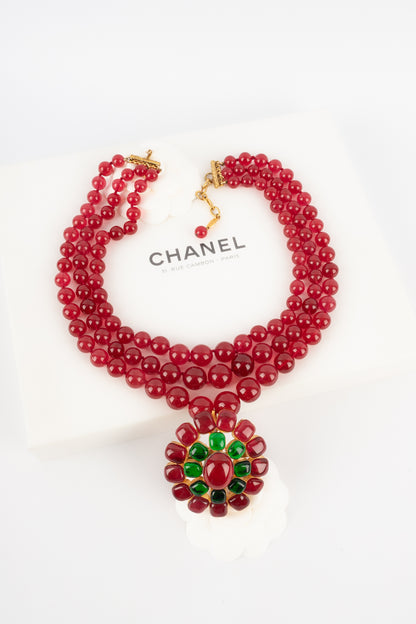 Collier en pâte de verre Chanel