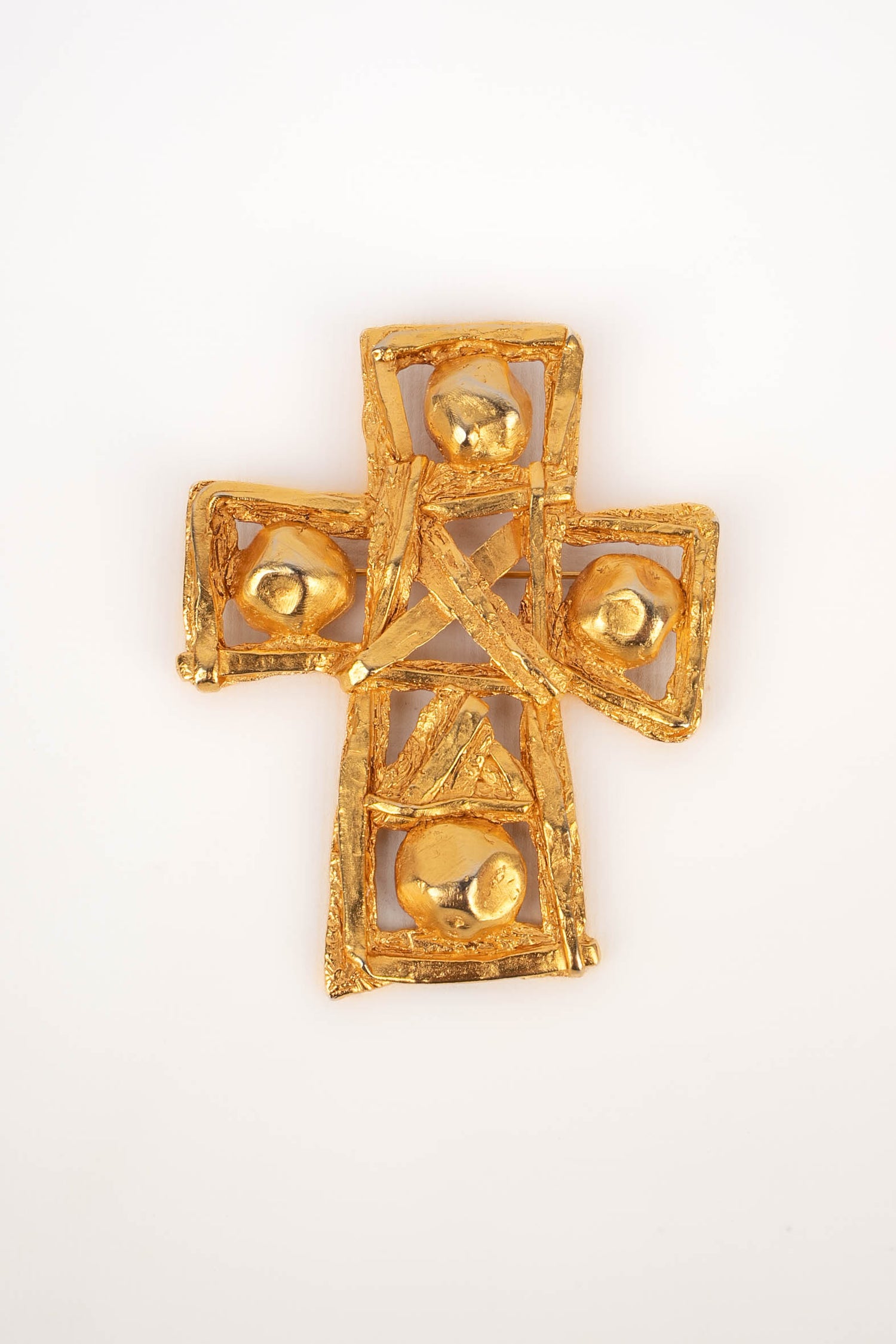 Broche croix Lacroix