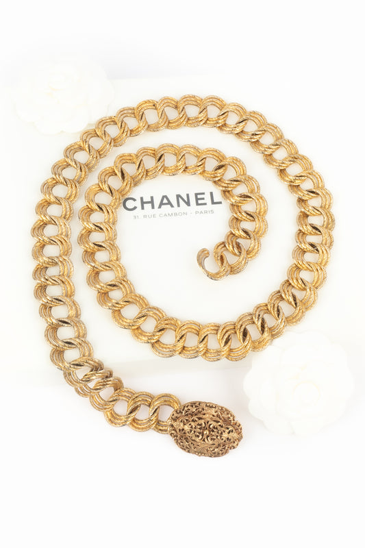 Ceinture dorée Chanel