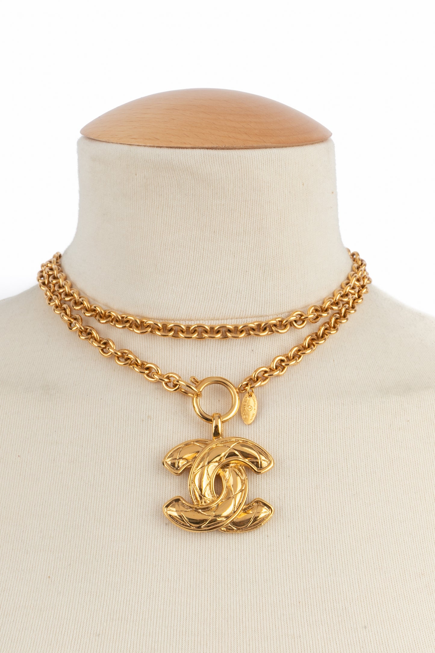 Collier cc Chanel