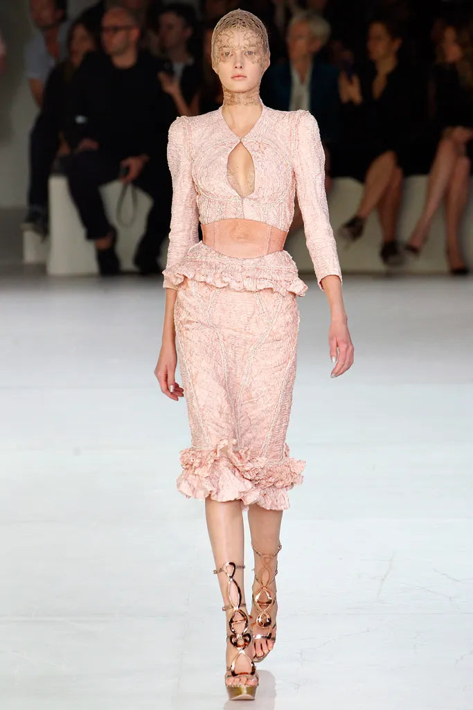 Ensemble Alexander McQueen 2012