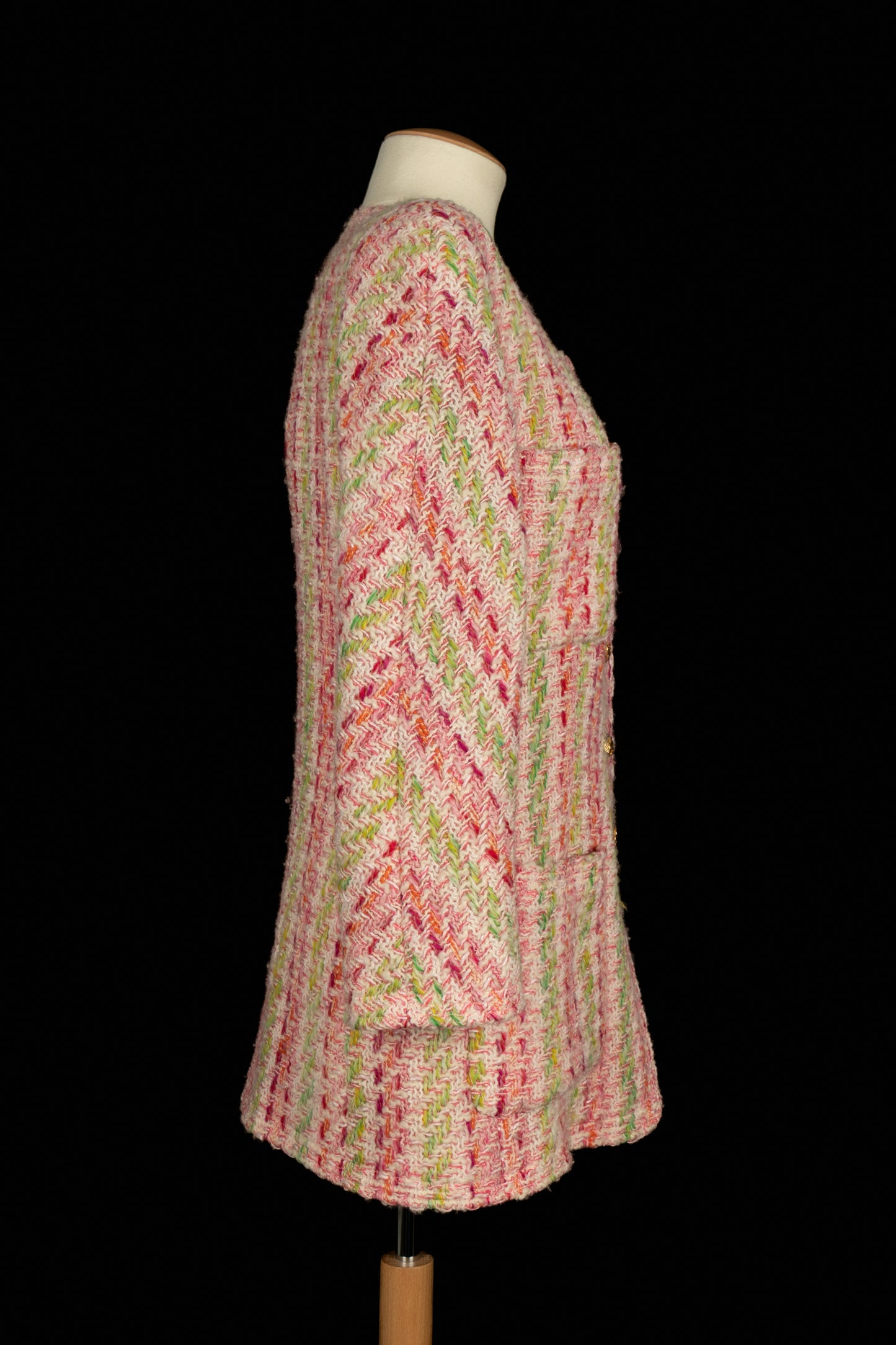 Veste en tweed rose Chanel