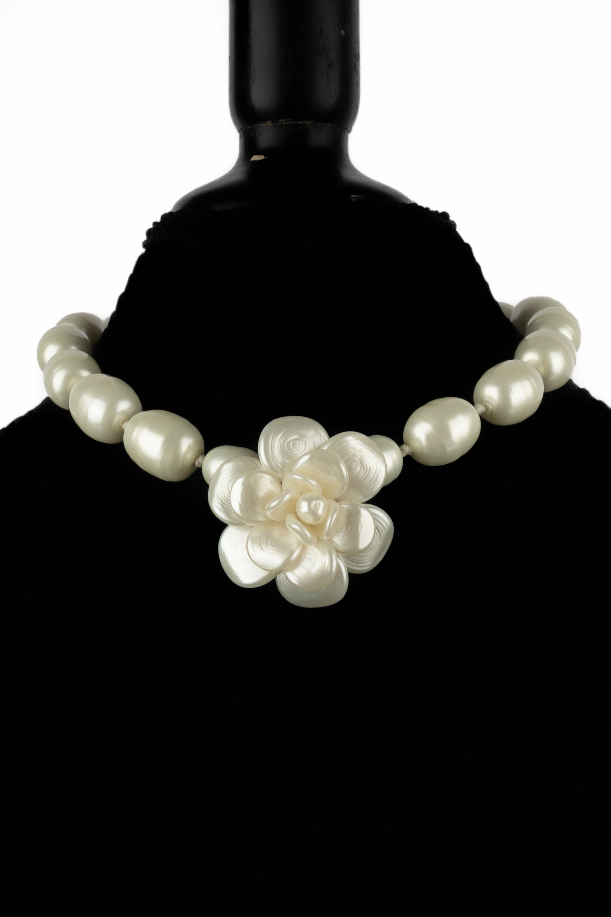 Collier camélia Chanel 1998