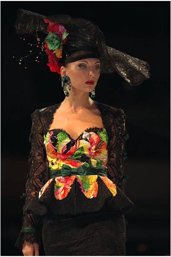 Ensemble en guipure Loris Azzaro 1996's