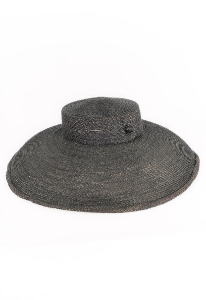 Chapeau style capeline Nina Ricci 