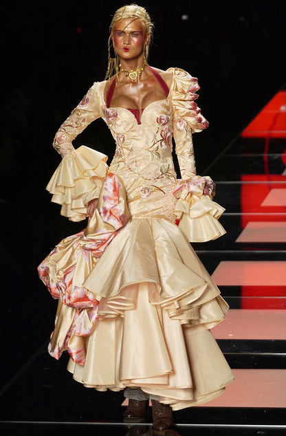 christian-dior-couture-fall-2003-00090h-ekaterina.webp