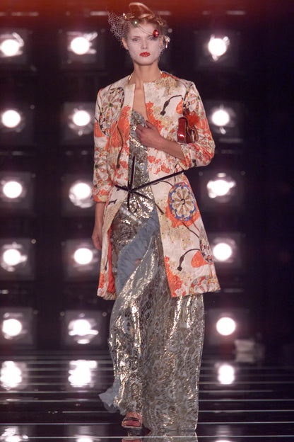christian-dior-spring-2001-ready-to-wear-00390-malgosia-bela.webp