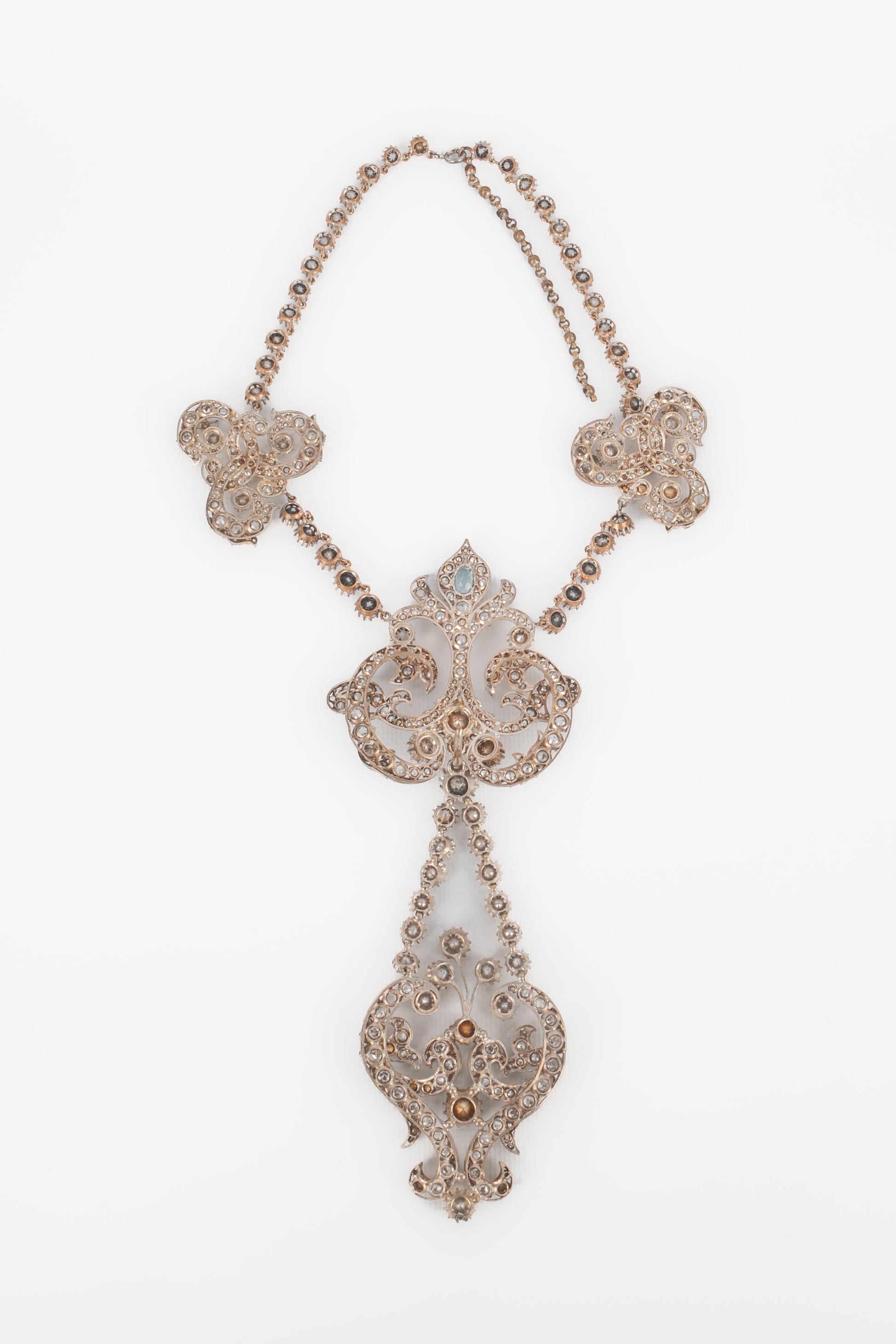 Collier strassé de théâtre