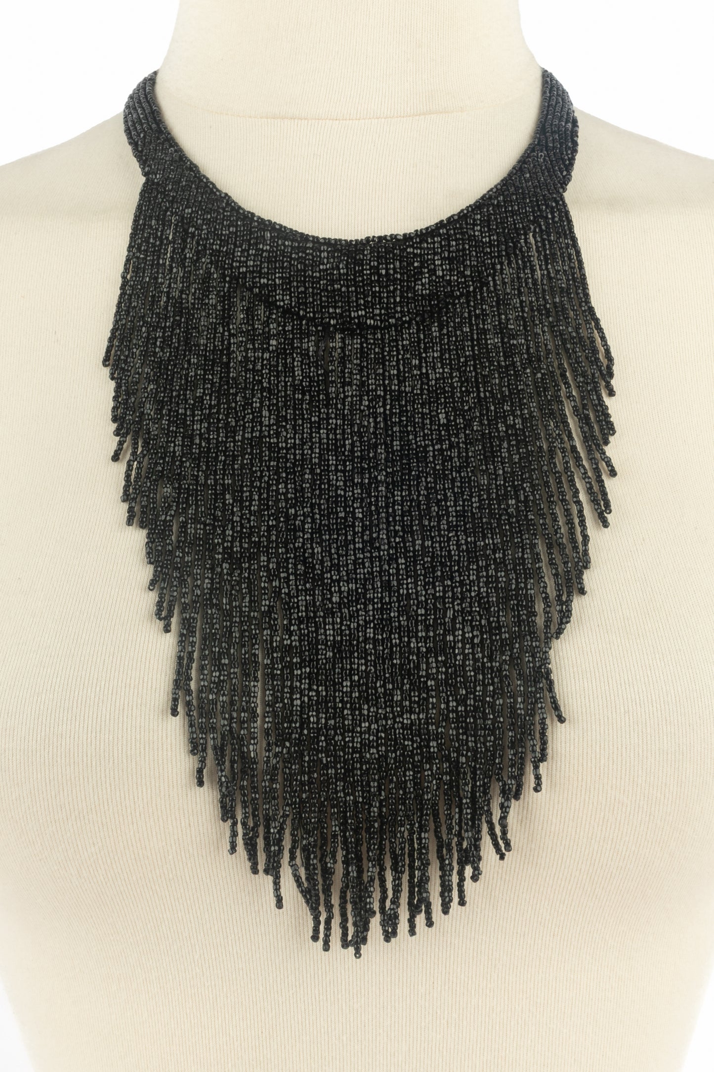 Collier de perles noires Dior 