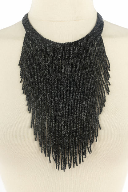 Collier de perles noires Dior 