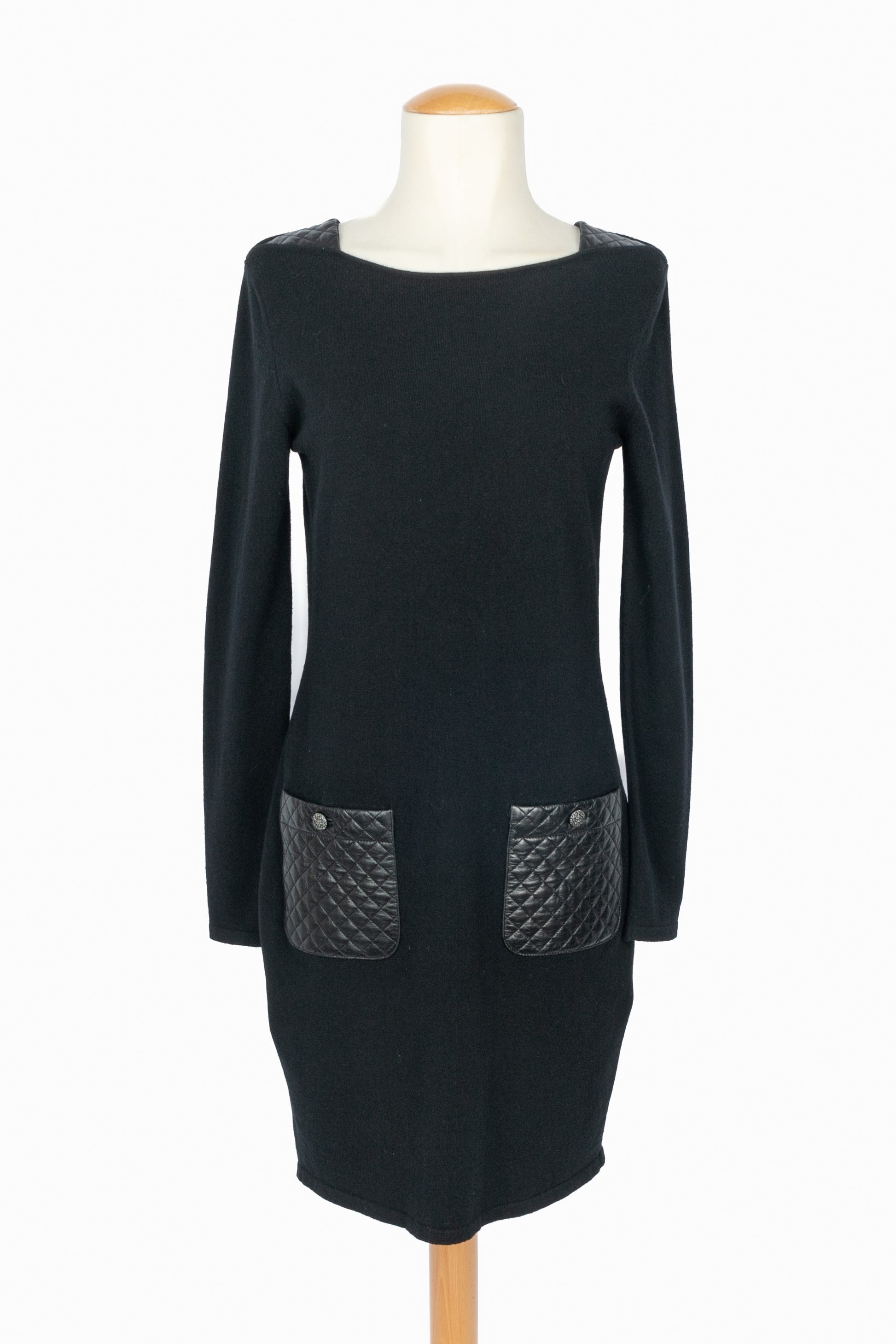 Robe en laine et cuir Chanel