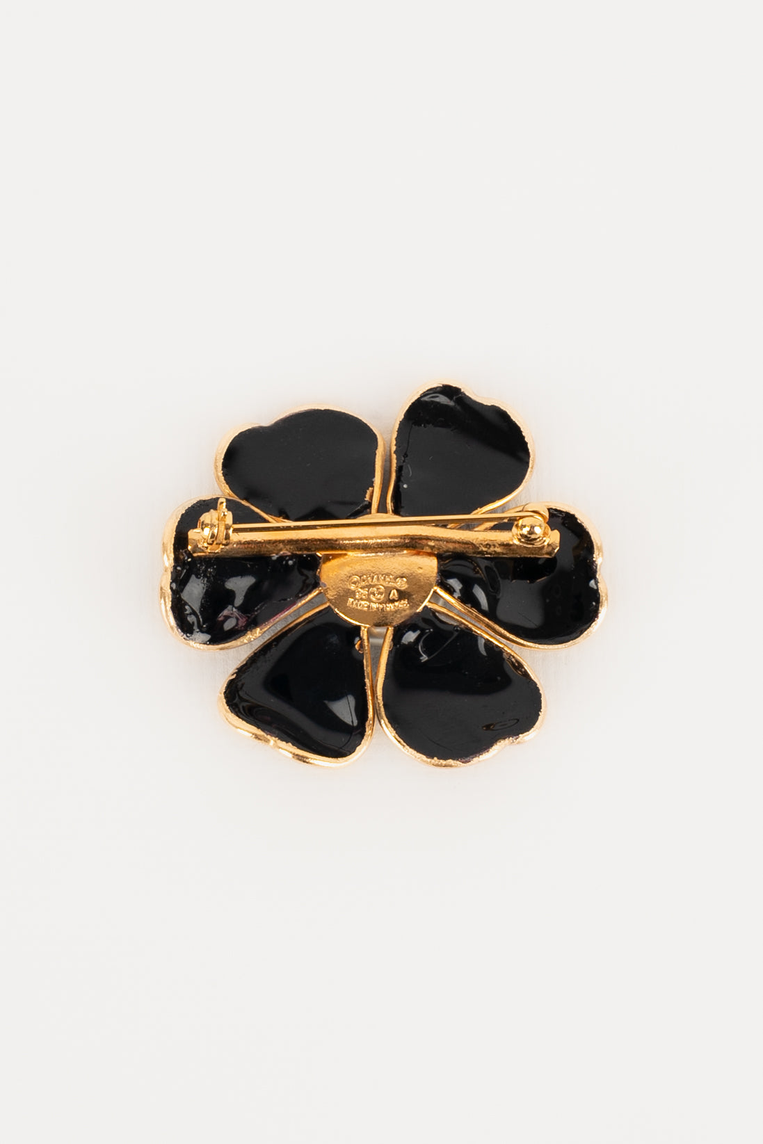 Broche camélia Chanel