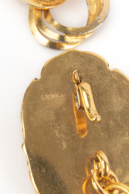 Ceinture dorée Chanel