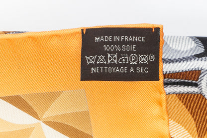 Foulard / carré "Beauté Composée" Hermès