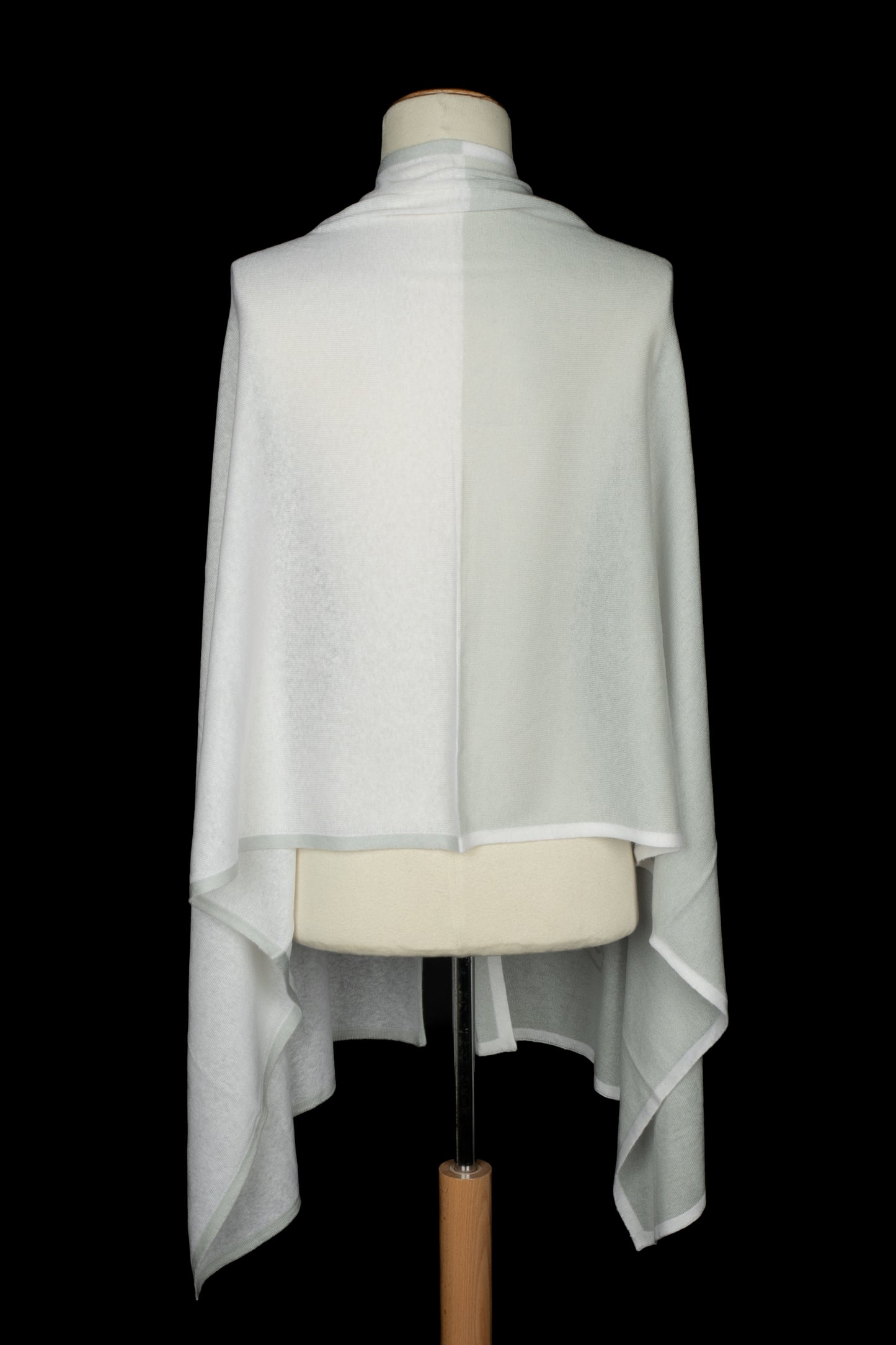 Écharpe bicolore Chanel