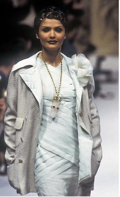 Rare pendentif Chanel Automne 1993