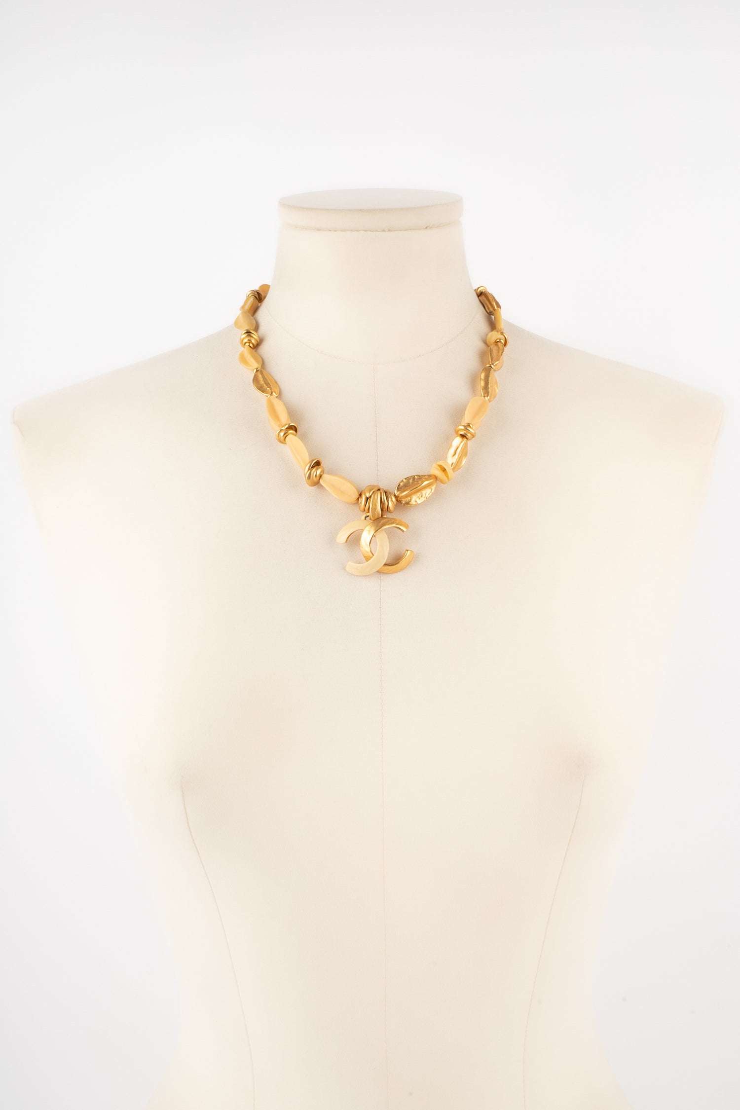 Collier cc Chanel