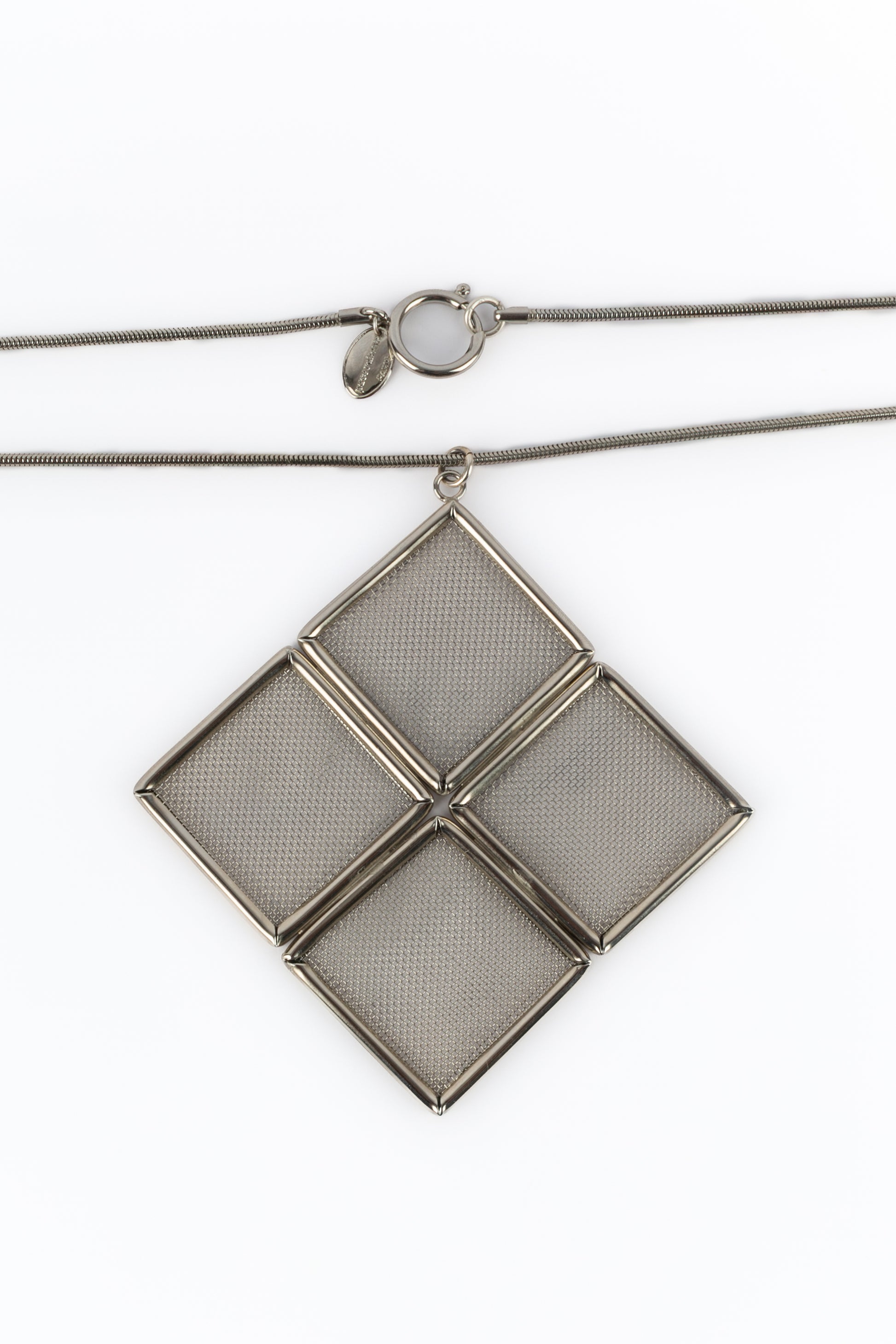 Collier pendentif Paco Rabanne