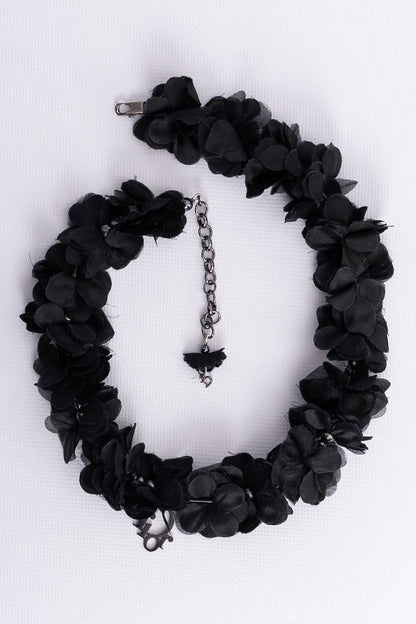 Collier de fleurs noires Dior