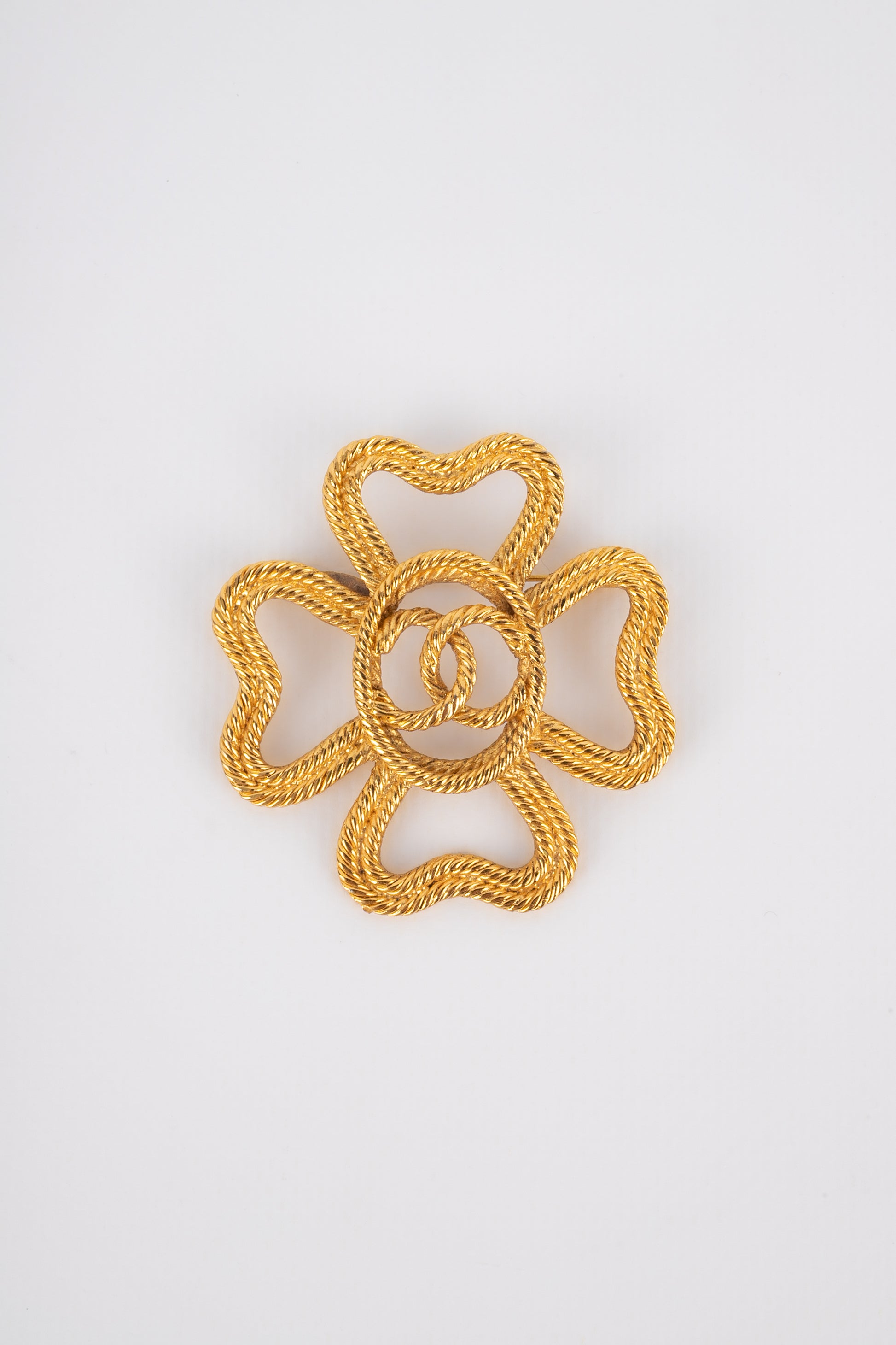 Broche fleur Chanel
