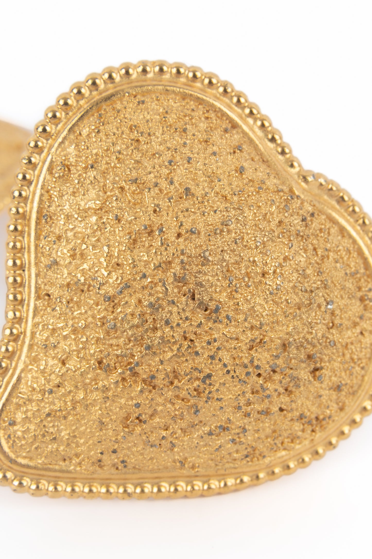 Boucles d'oreilles coeur Yves Saint Laurent 1980's