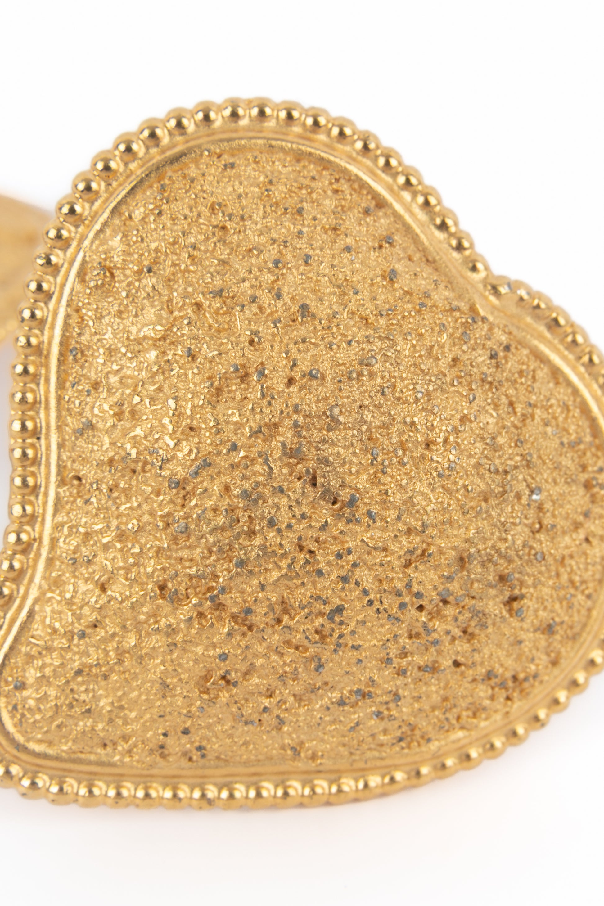 Boucles d'oreilles coeur Yves Saint Laurent 1980's