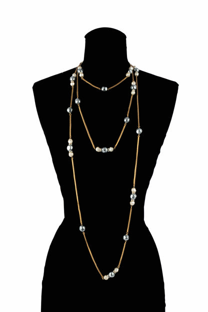 Collier sautoir de perles Chanel