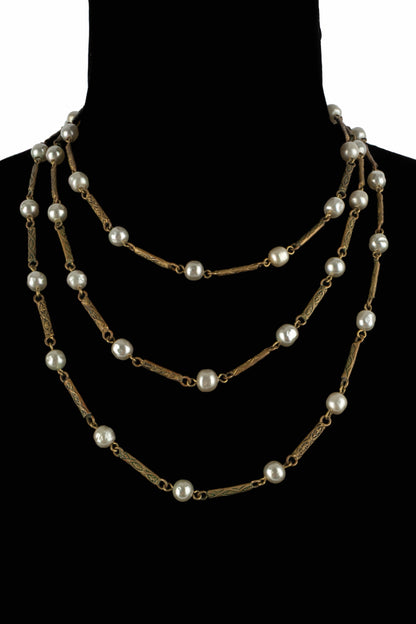 Collier sautoir Chanel époque Coco
