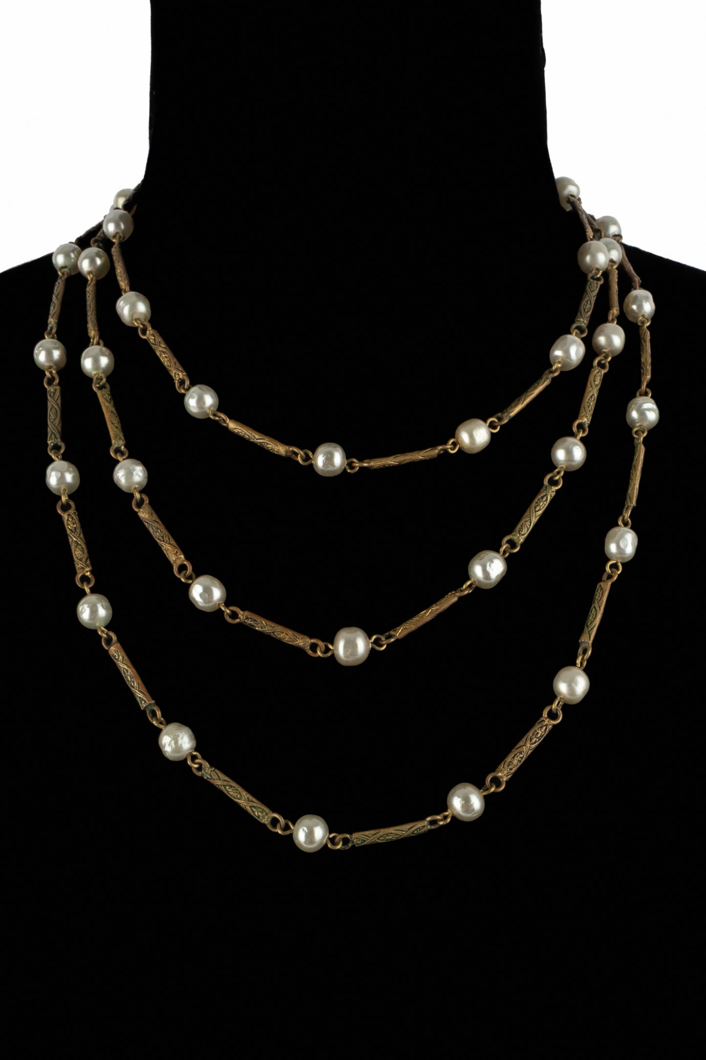 Collier sautoir Chanel époque Coco