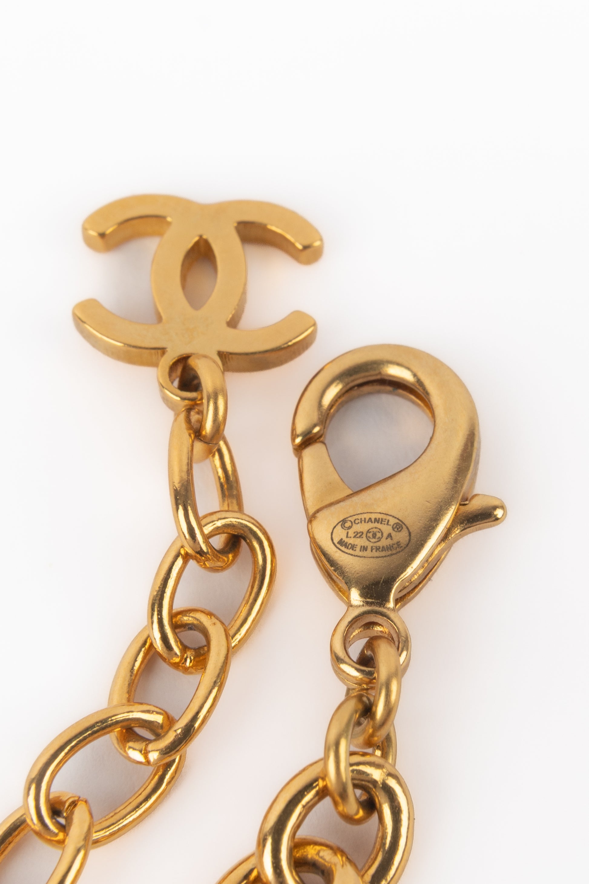 Collier croix Chanel Pre Fall 2022