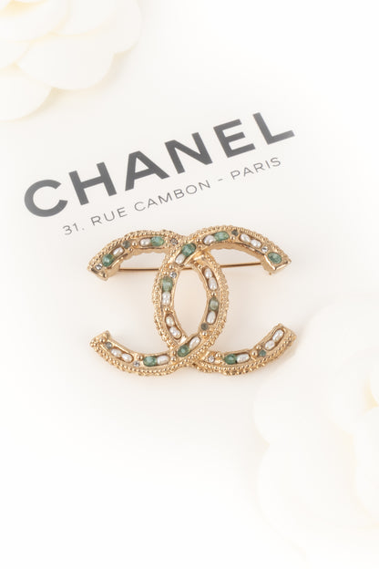 Broche cc Chanel défilé