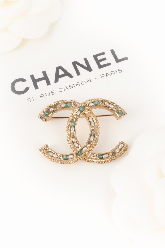 Broche cc Chanel défilé