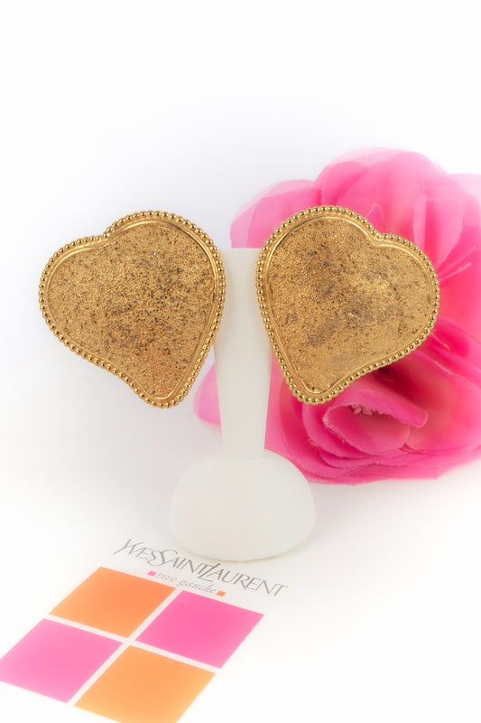 Boucles d'oreilles coeur Yves Saint Laurent 1980's