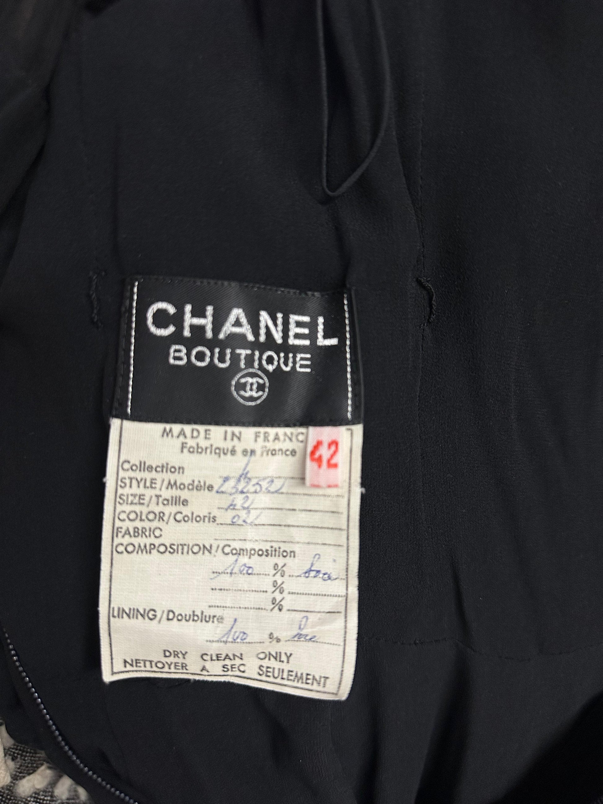 Robe en soie noire Chanel 