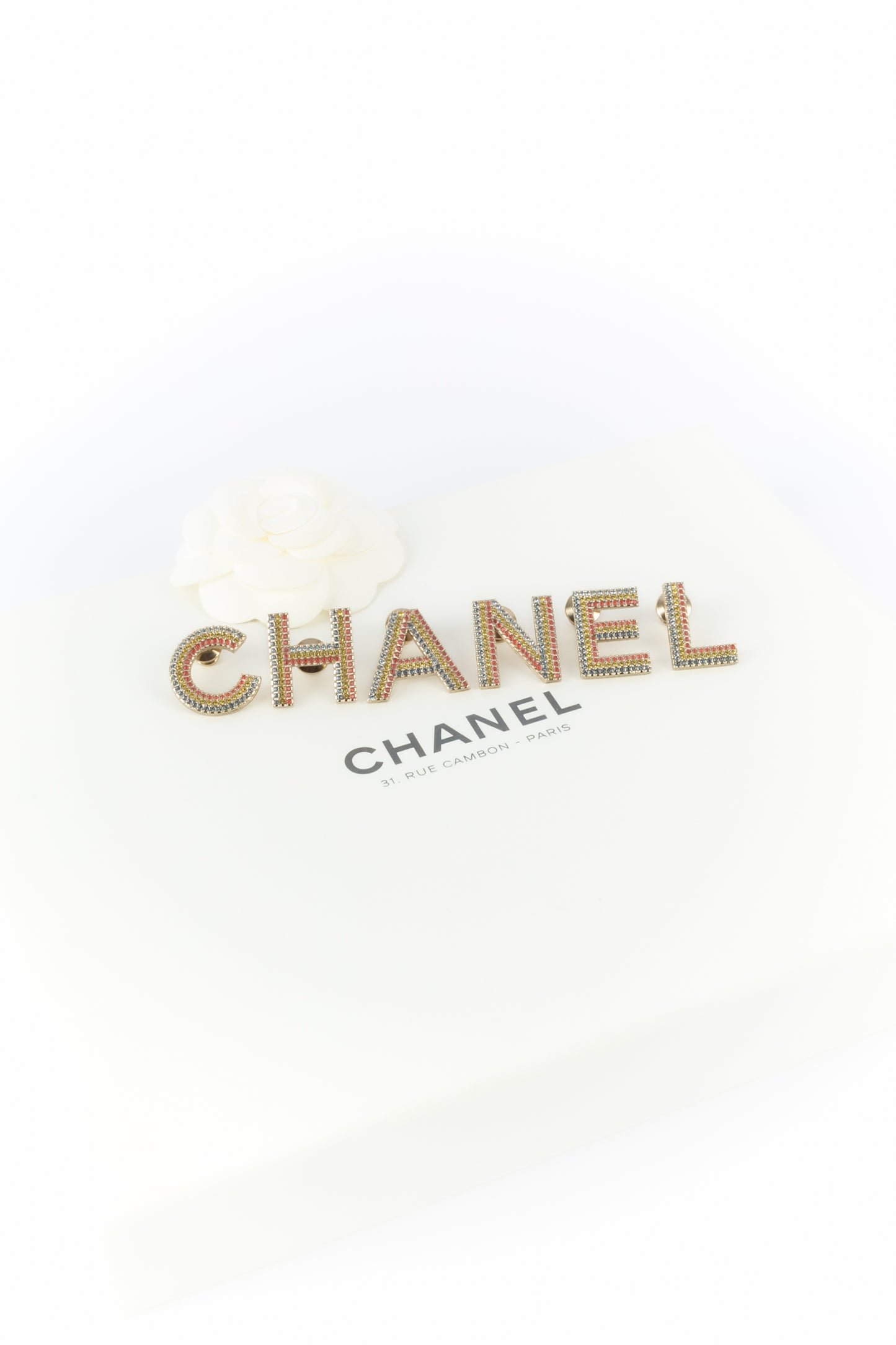 Ensemble de pins Chanel
