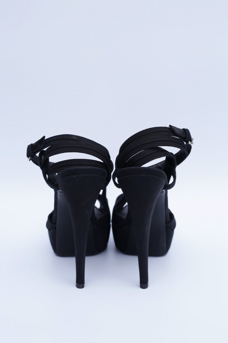 Chaussures noires Chanel