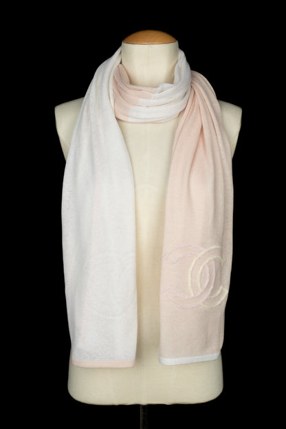 Écharpe bicolore Chanel