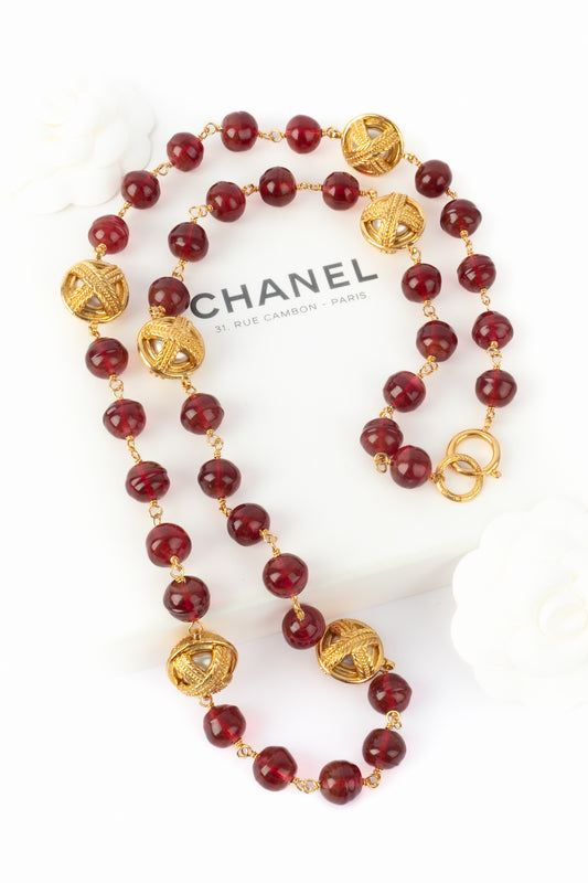 Collier de perles rouges Chanel 1990's