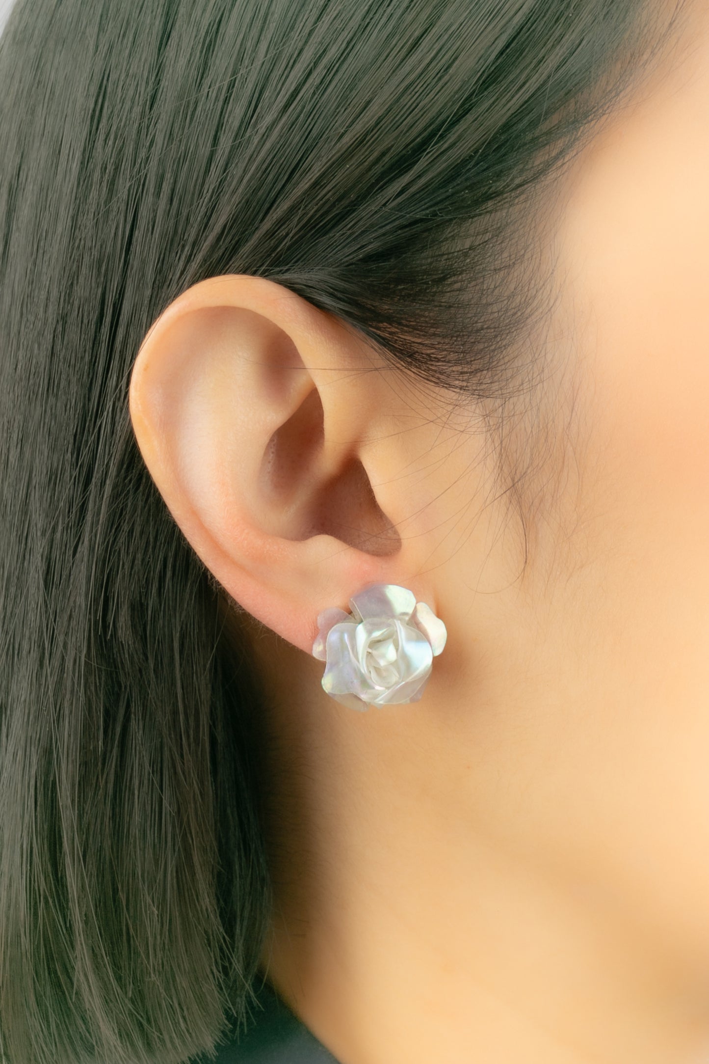 Boucles d'oreilles camélias Chanel