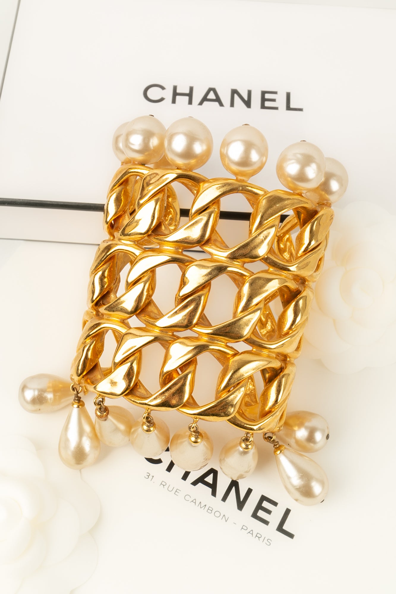Bracelet manchette Chanel Automne-Hiver 1990