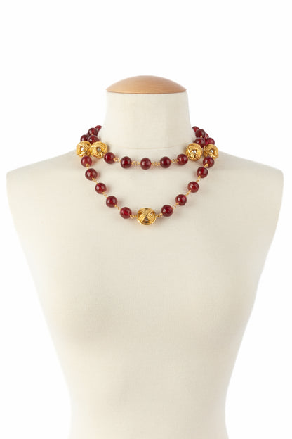 Collier de perles rouges Chanel 1990's