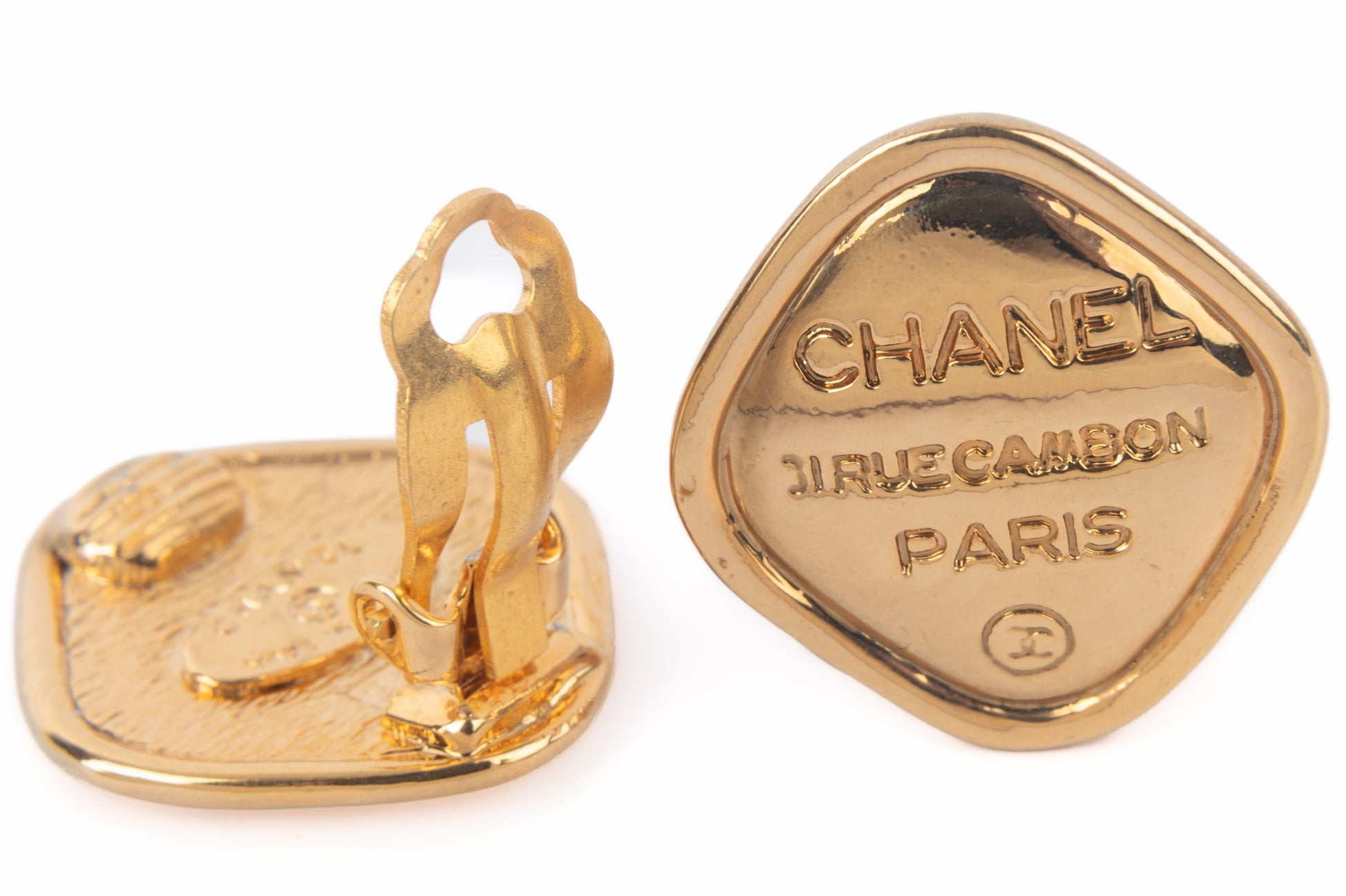Boucles d'oreilles cc Chanel 1980's