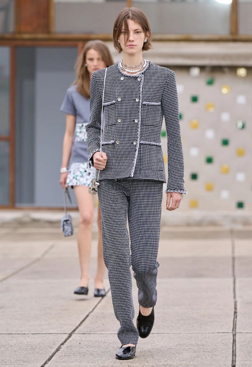 Boucles d'oreilles cc Chanel Resort 2025