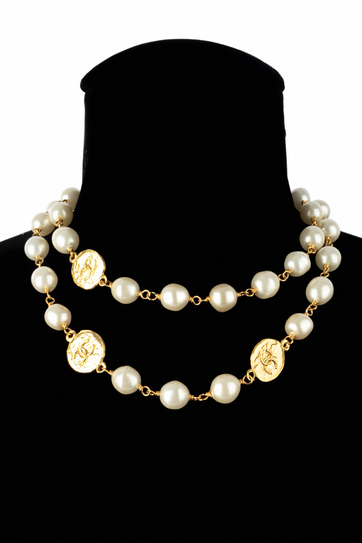Collier de perles Chanel 
