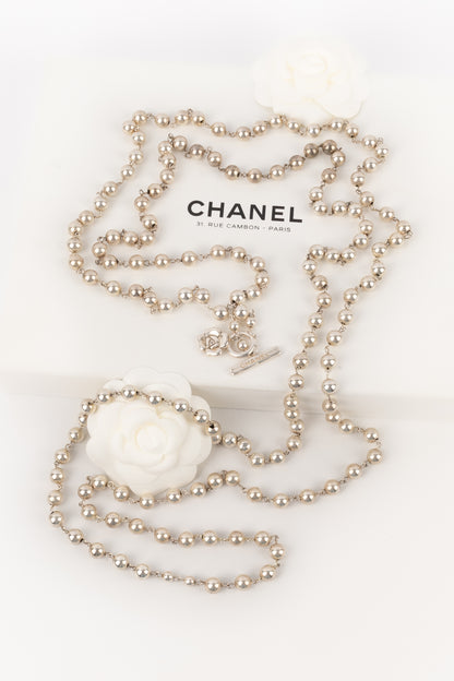 Collier argenté Chanel