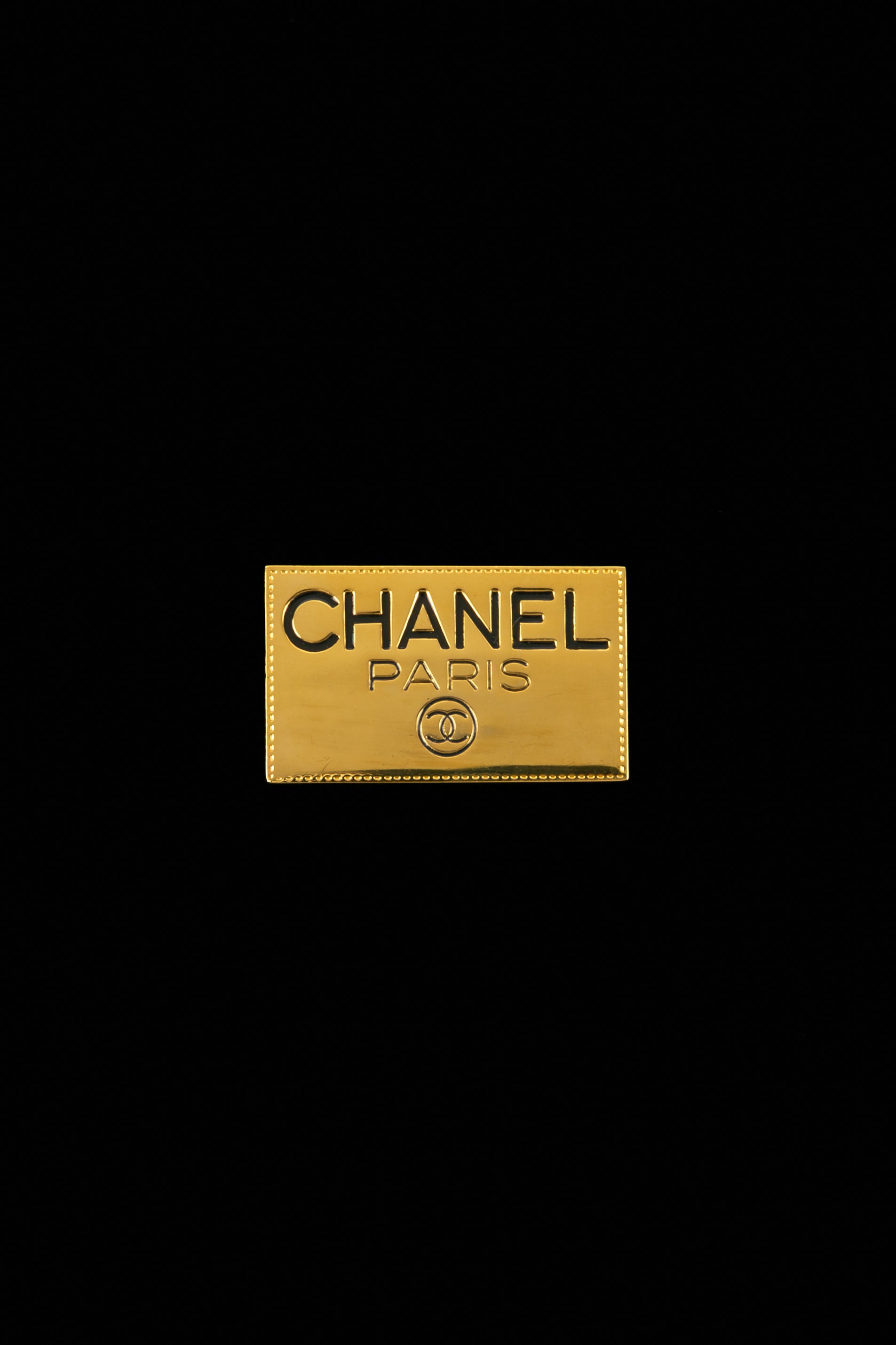 Broche dorée Chanel